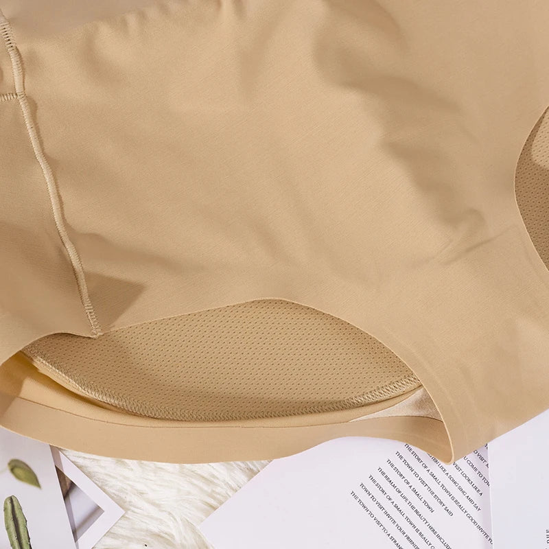 Seamless Butt Lifter Shaping Panties – Padded Hip Enhancer for a Curvier Silhouette